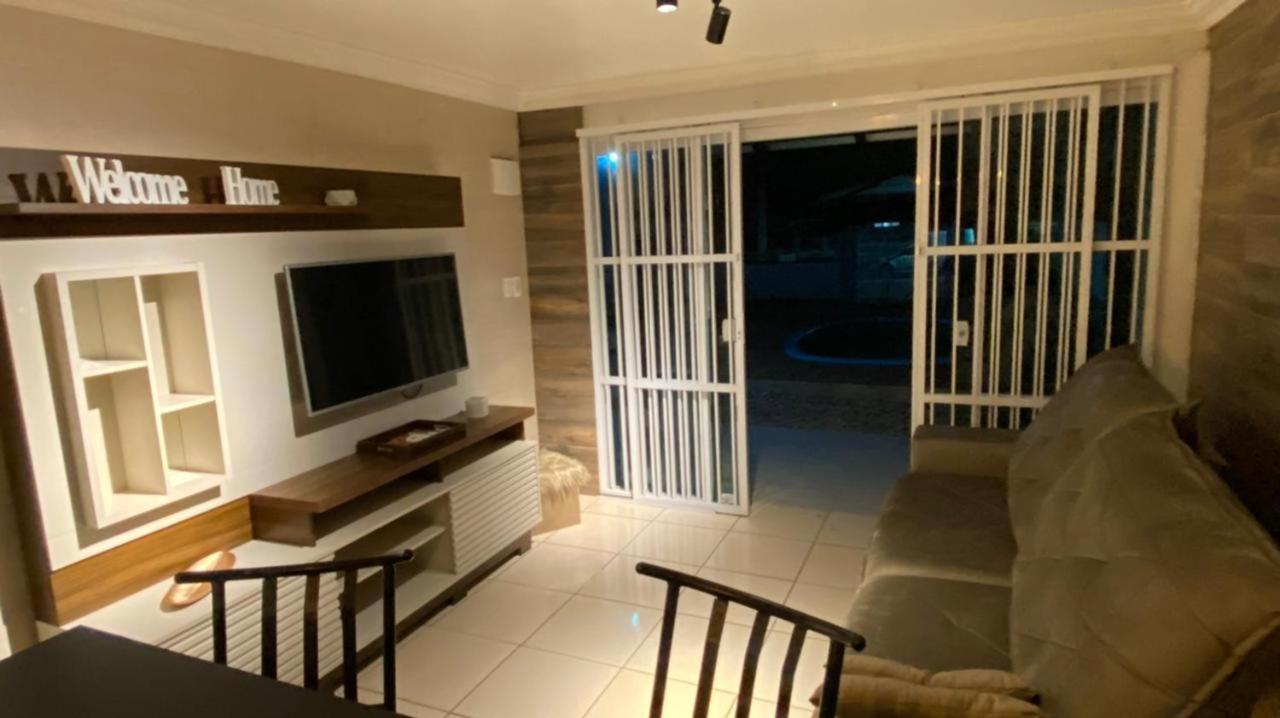 Casa De Praia Top! Beto Carrero, 500M Do Parque, Com Piscina E Sinuca, 1 Suite E 2 Quartos, 3Bwc, A 300M Da Praia, Churrasqueira E Estacionamento Privado 佩尼亚 外观 照片